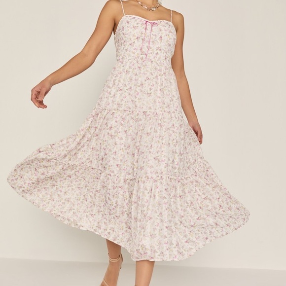 Francesca's Collections Dresses & Skirts - Francesca's Collections Floral Midi Dress in Pink and White